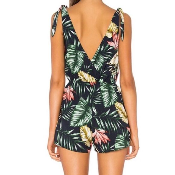 Superdown Penelope Palm Front Wrap Romper - Picture 14 of 14